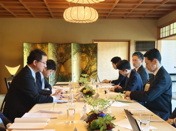 日中外交司局级磋商在名古屋举行